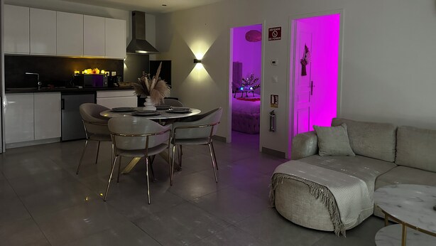 Interior - Vrbo Property (Freneuse)