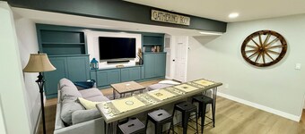 Spacious and clean basement apartment minutes away from Roseau!