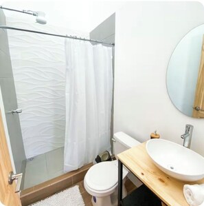 Standard Studio | Bathroom - Quijote's Studio (Alajuela)
