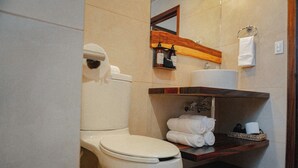 Room, Multiple Beds, Vineyard View | Bathroom - Casa completa 8 personas by 7 Valles (Valle de Guadalupe)