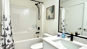 Unclassified image, 4 of 33, button - 4-bdrm brand New Suite w/ 180° panoramic Ocean View in prestigious North Nanaimo (Nanaimo)