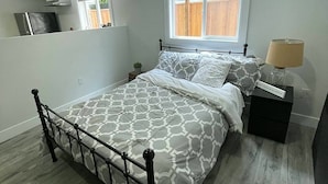 Unclassified image, 2 of 7, button - Private Urban Studio in the Heart of the City (Port Coquitlam)