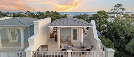 Nhà (4 Bedrooms) | Mặt tiền nơi lưu trú