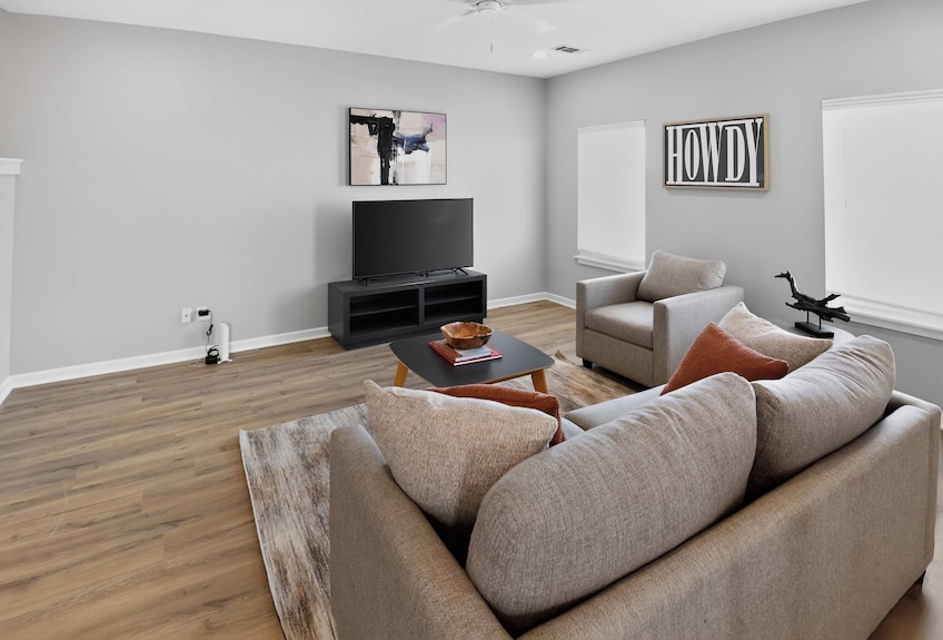 Modern Oxford Group Stays With Garage & Pool - Oxford, MS