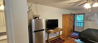 Delightful NEW listing, freshly remodeled,Bayfield perfect for relax & adventure