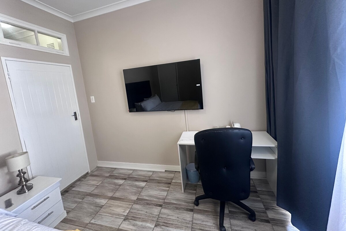 Shared Dormitory, 1 Bedroom, Accessible, Smoking | Bahagian dalam