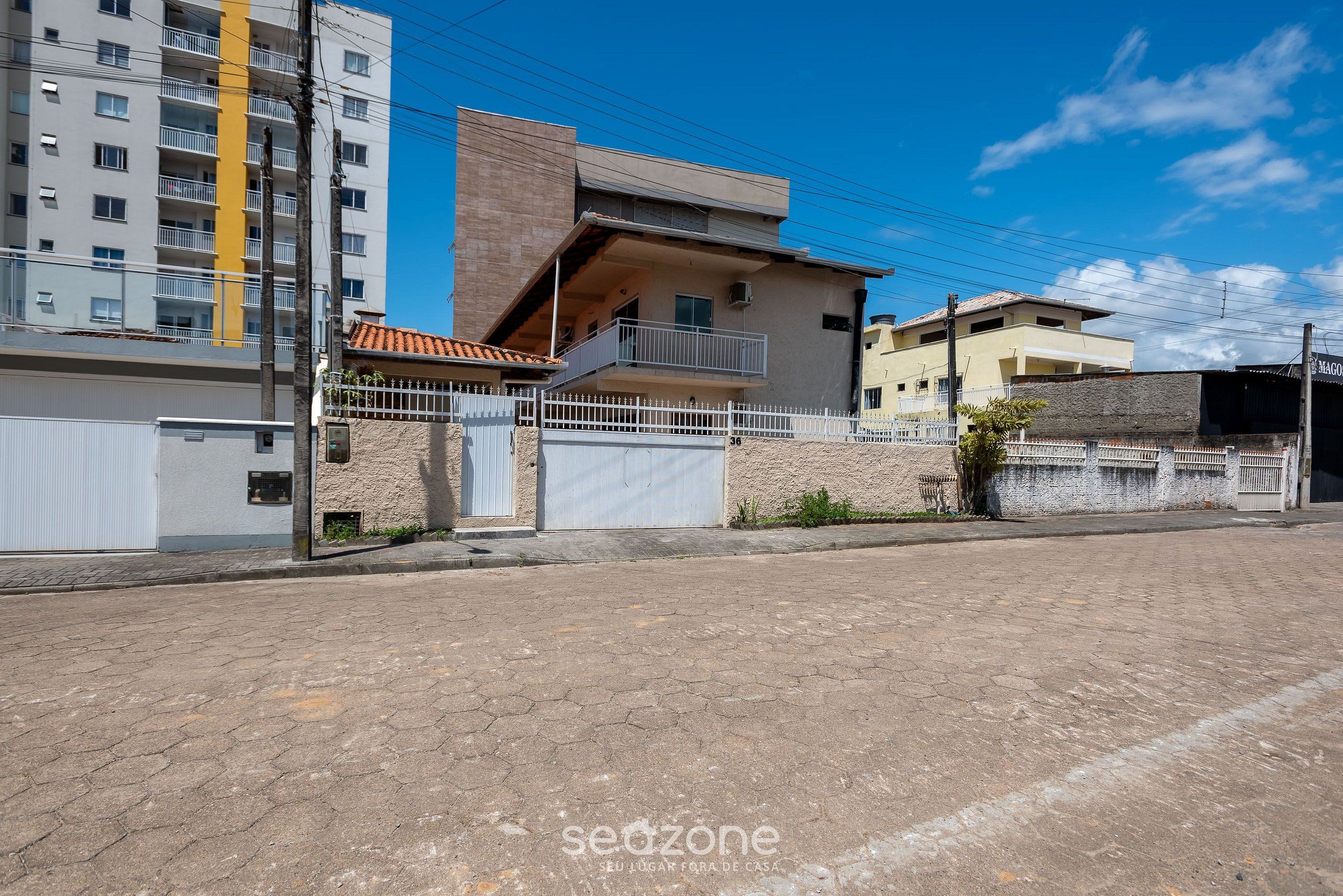 Basic Chalet | Exterior