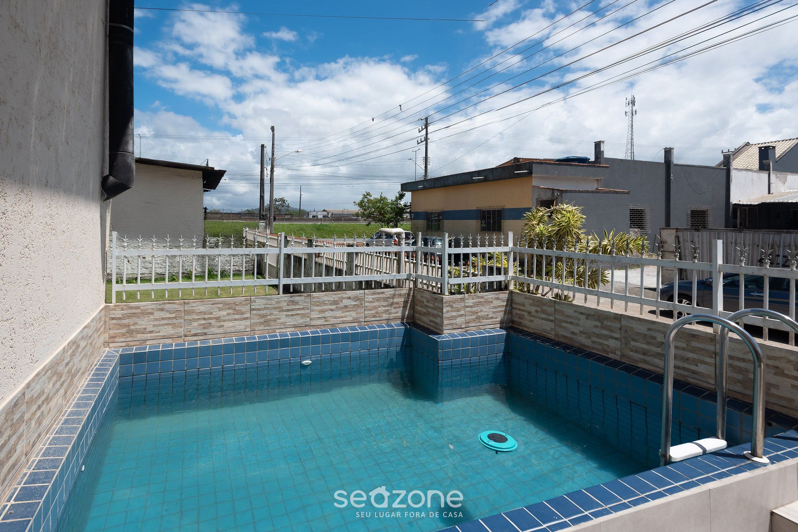 Basic Chalet | Pool
