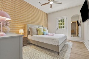 Unclassified image, 4 of 87, button - Luxury Retreat•Golf Sim•Pickeball•Spa&Sauna•Games•Movie Room•Sleeps 16 (Taylors)