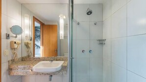 Perusstudio | Kylpyhuone | Suihku