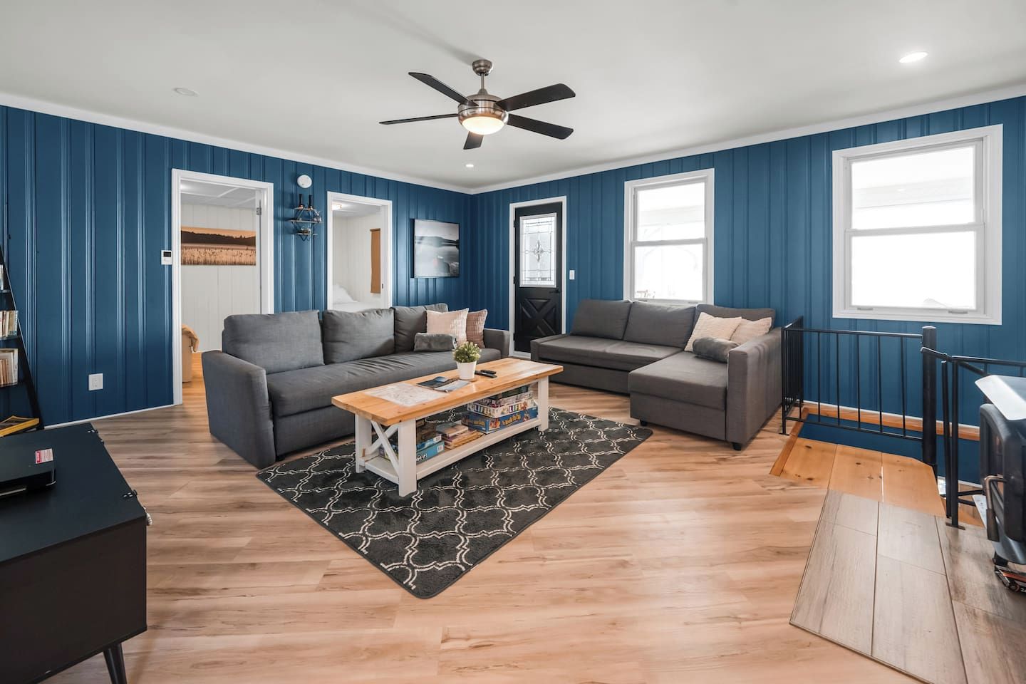 Lakefront Retreat W/ Hot Tub & Sauna | 4-season - Ontario