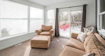 Lakefront Retreat w/ Hot Tub & Sauna | 4-Season