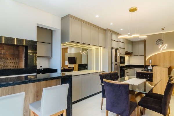 Basic Apartment | Dining