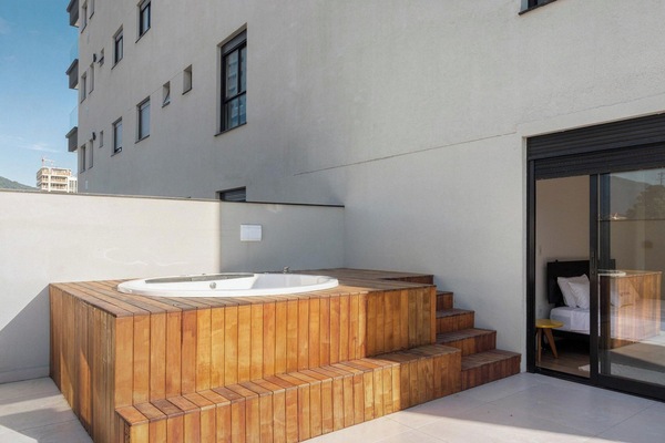 Basic Apartment | Terrace/patio
