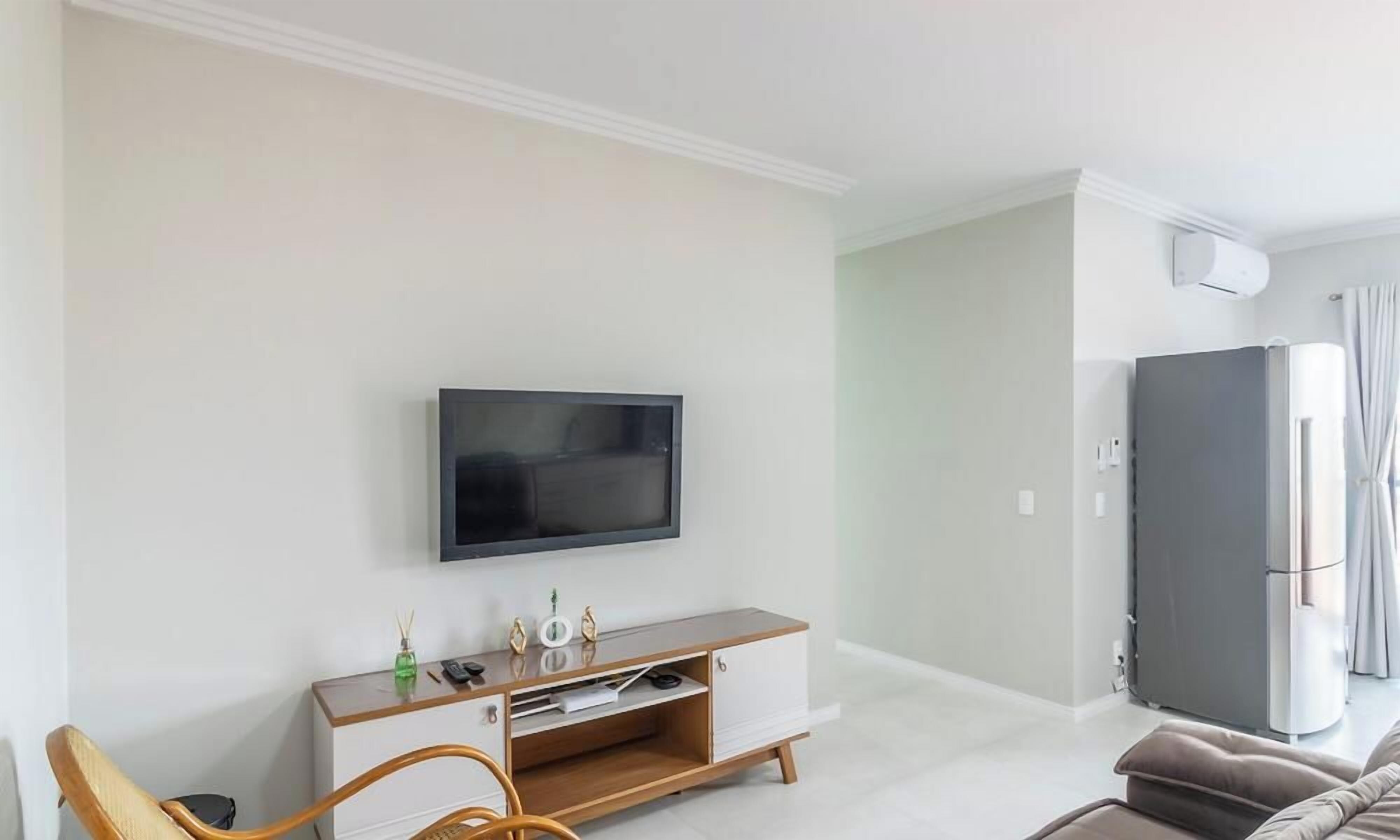 Basic Apartment | Living area | 40-inch TV with digital channels