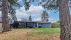 Exterior - 3-Bedroom Ranch Home, Private Yard, Long Driveway (Edmonds)