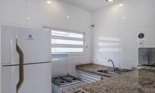 Apt w/ Balcony 350m From the Sea, Ubatuba Fua0004
