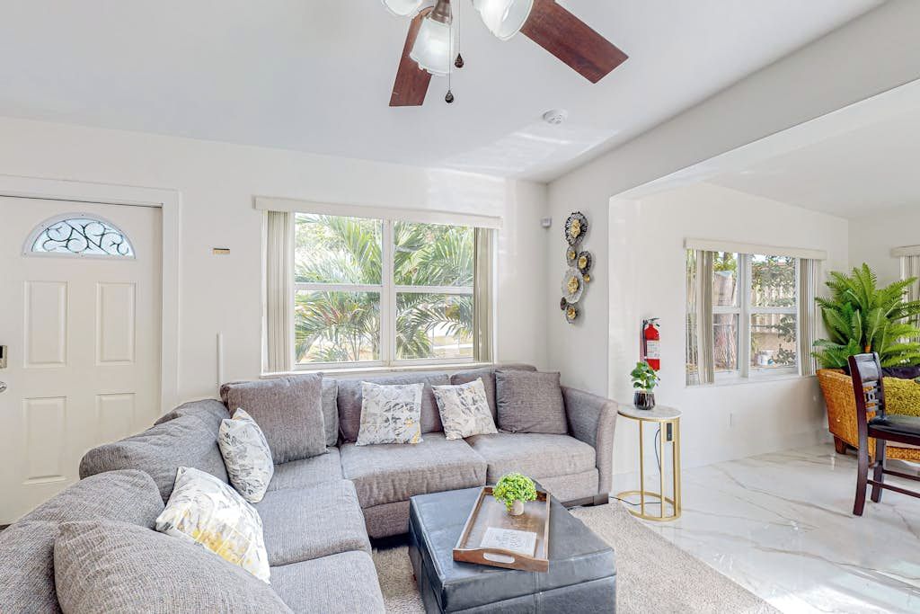 Seaview Suite - Private Pool - Deerfield Beach, FL