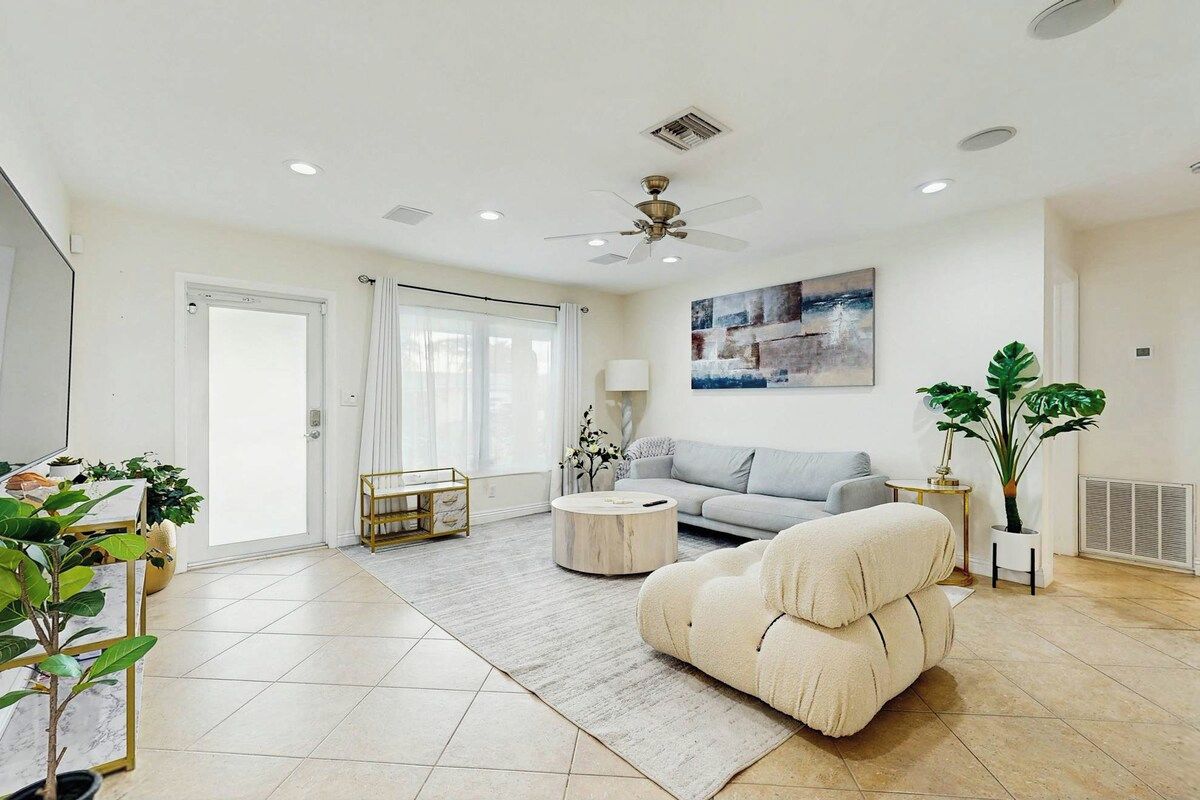 Terrace 17 - Private Pool - Davie, FL