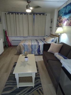 Room - Take a sea dip and forget your sea troubles (Daytona Beach)