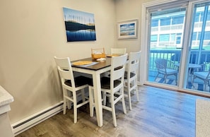 Unclassified image, 5 of 22, button - Beautiful 1-bedroom condo in beach town Wells with an indoor pool (Wells)
