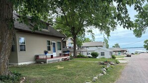 Exterior - Walk to the Waves: Sandy Paws & Lake Days at Terrace Park Beach (Milford)