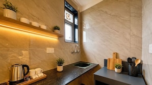 Ảnh chưa phân loại, 3 trong số 17 ảnh, nút