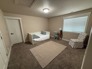 Room - Spacious Family Retreat with Room to Play in Eagle Mountain (Eagle Mountain)