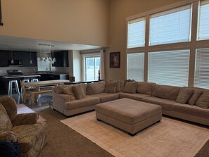 Living area - Spacious Family Retreat with Room to Play in Eagle Mountain (Eagle Mountain)