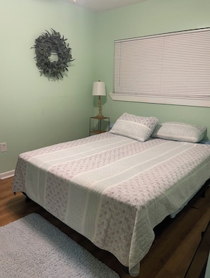 Room - Rivertown Bungalow (Blountstown)