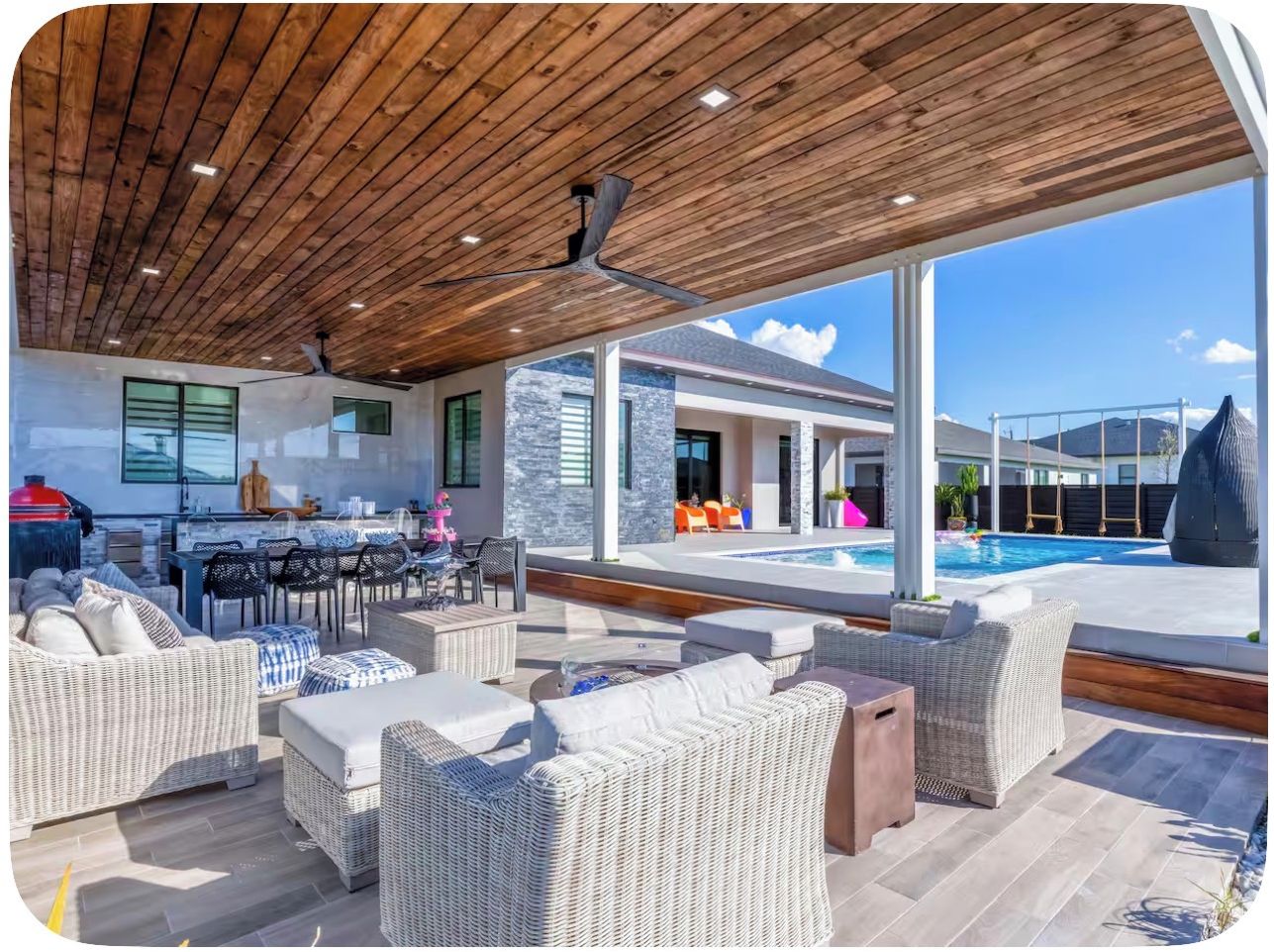 Outdoor dining