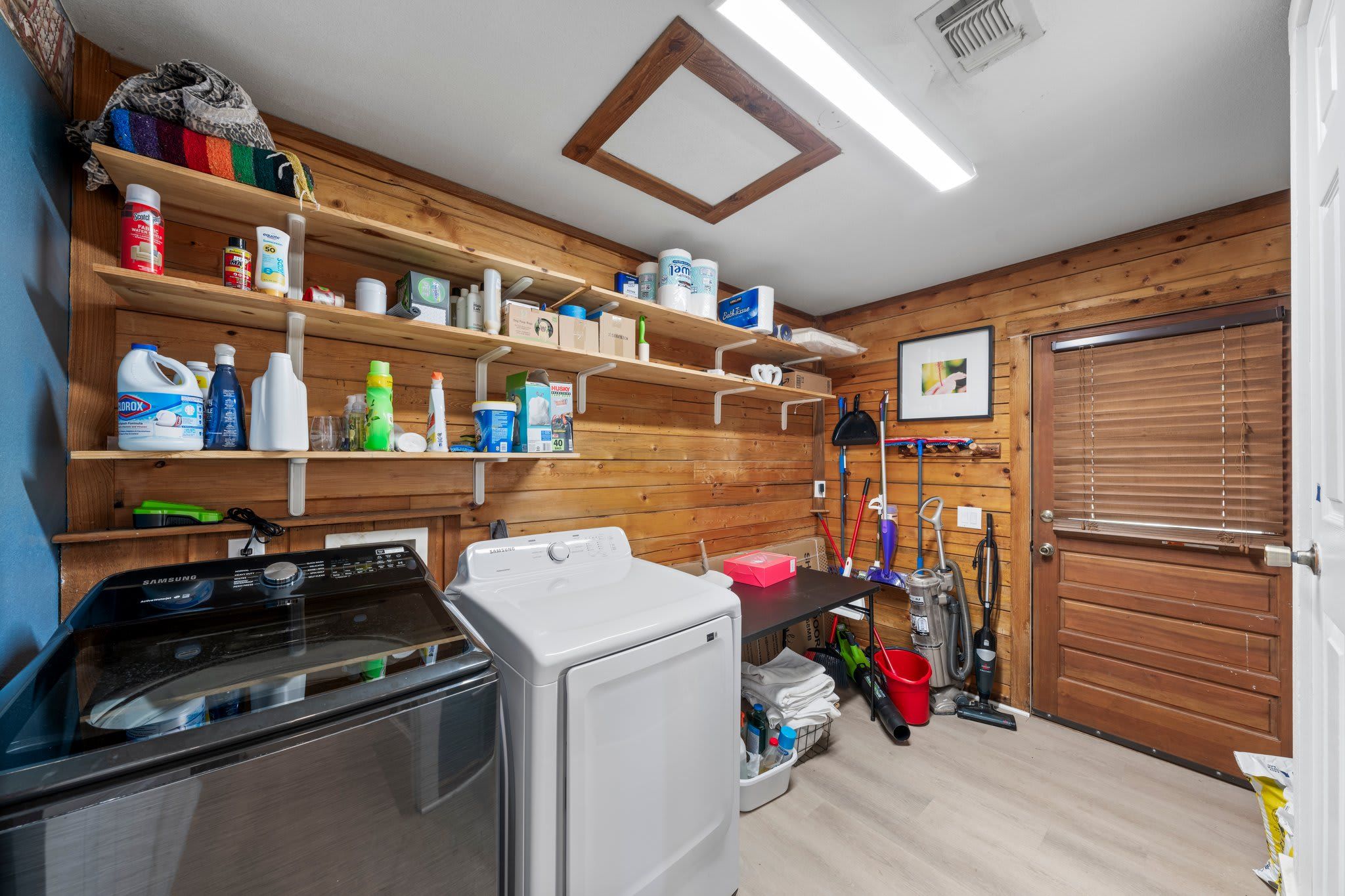 House, Multiple Beds, Pool Access, City View (222 Metzger Rd) | Laundry