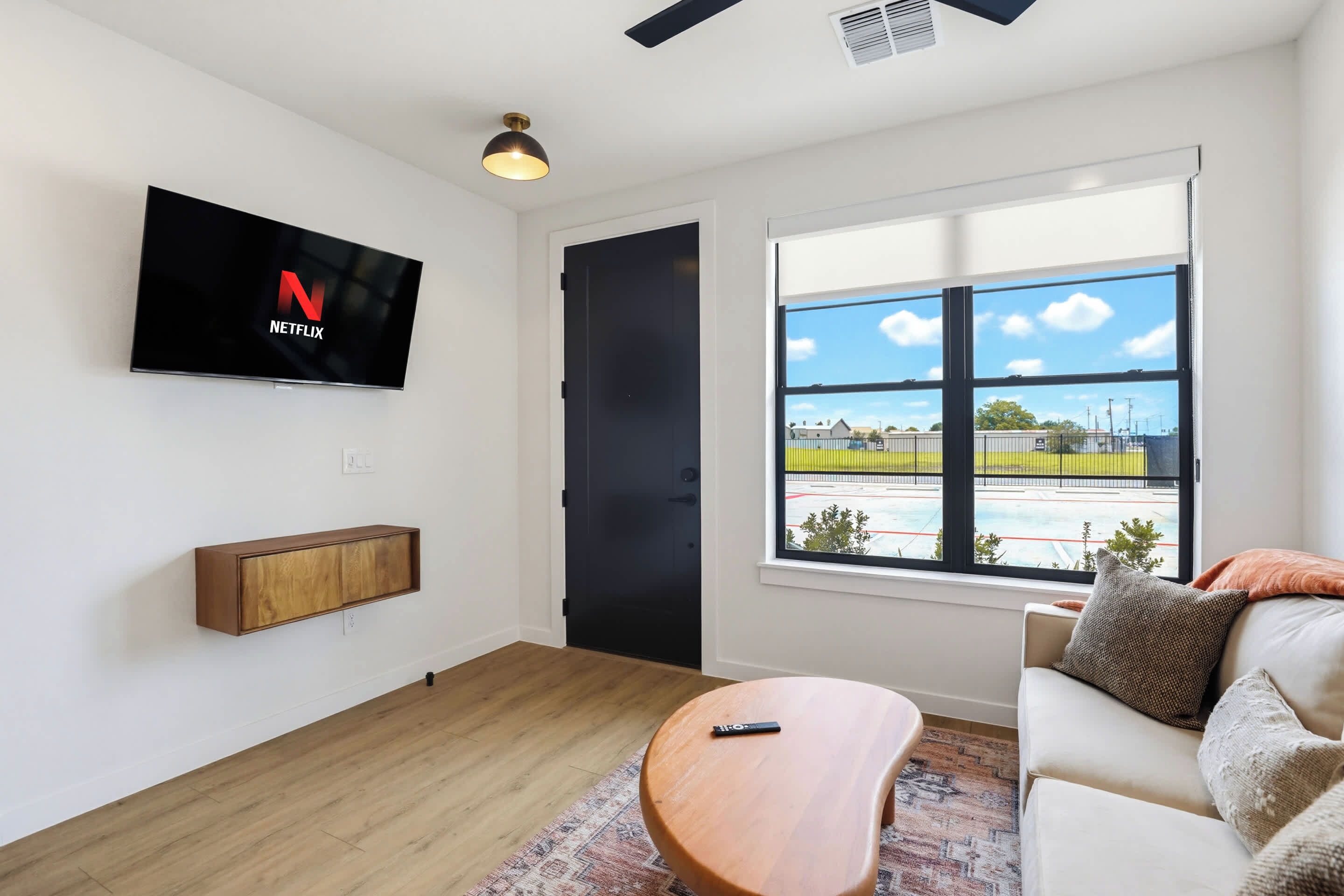 Condo, 1 Queen Bed, Balcony, City View (634 Cent pky - 1102) | Living area