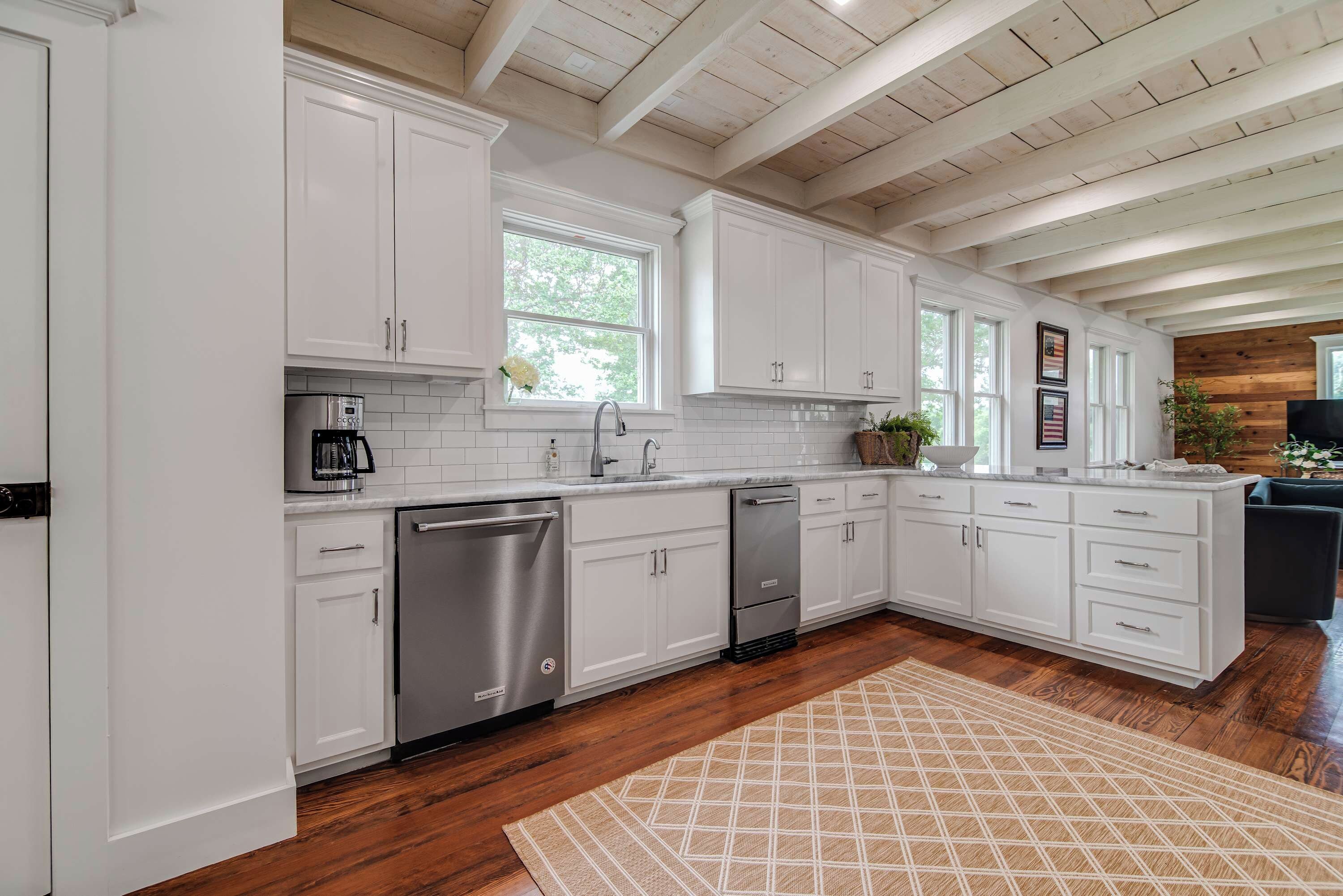 House, Multiple Beds, Pool View (3218 Ranch Road) | Private kitchen