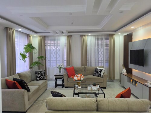 Almara Residence Spacious 4BR Private Home