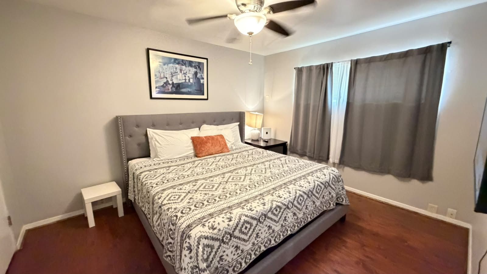 Iron/ironing board, WiFi, bed sheets