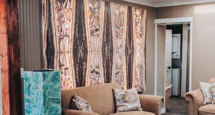Lovely 2-bedroom chalet with AC in charming Sedona