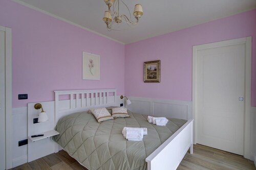 Queen Elizabeth   Double Room