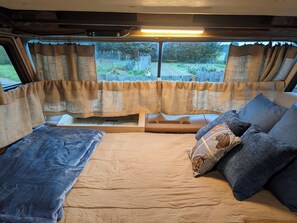 Room - Charming 2-bedroom recreational vehicle in enjoyable Sequim location (Sequim)