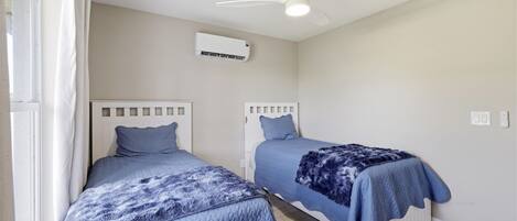 WiFi, bed sheets