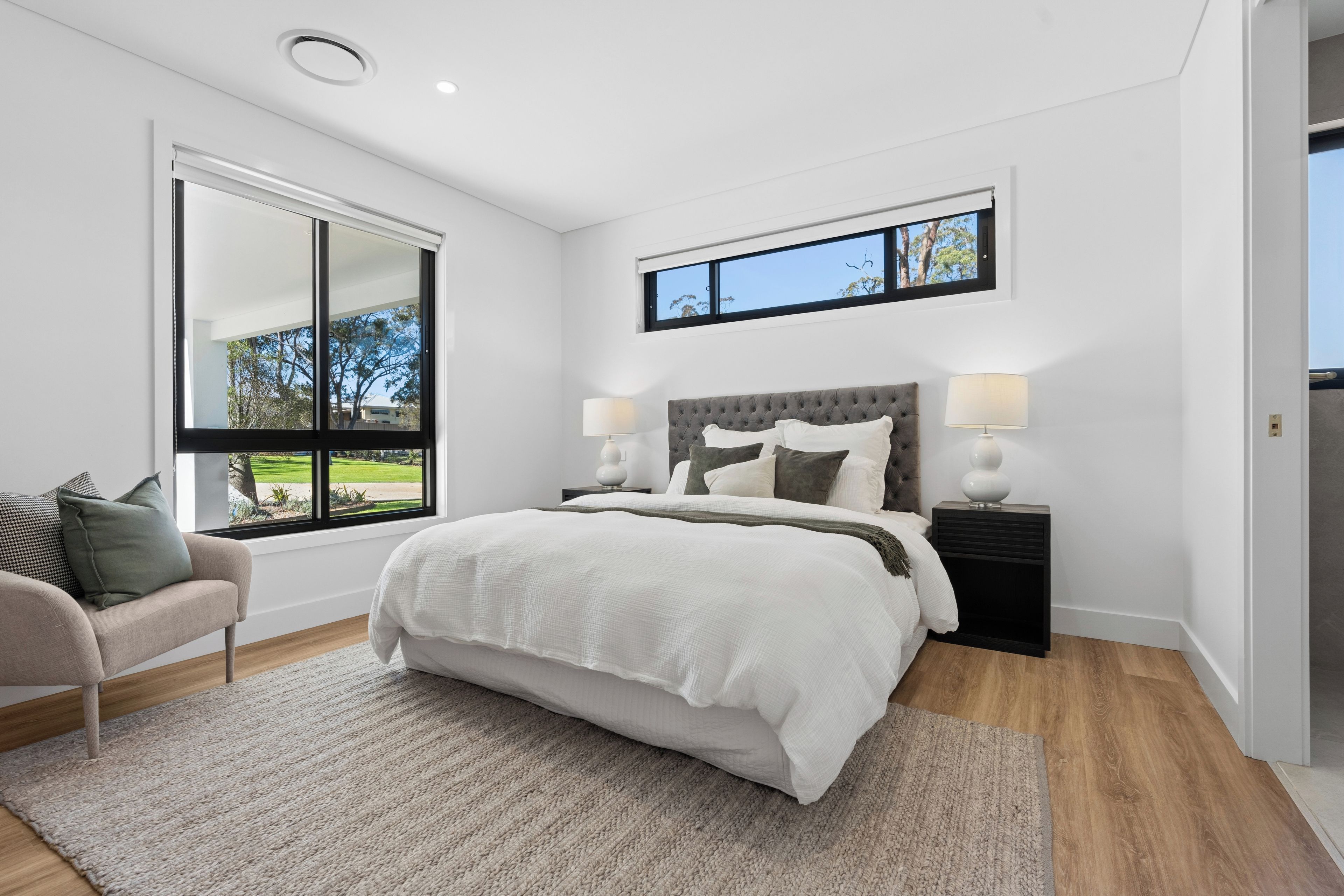 7 bedrooms, iron/ironing board, WiFi (free), bed sheets