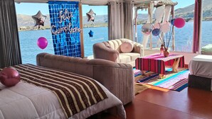 Deluxe Suite, Lake View - Titicaca Sariri lodge  (Puno)