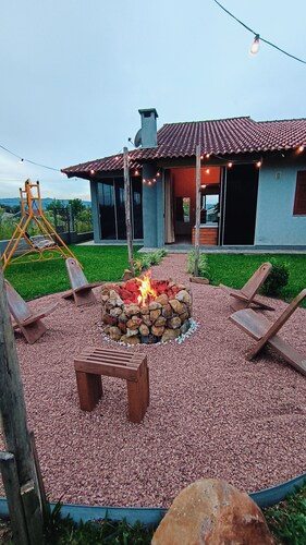 Retreat House in Gramado with Hot Tub and Fireplace