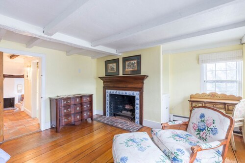 Rockmere Inn: Colonial Charm – Celebrate 250 Years in Historic Marblehead!
