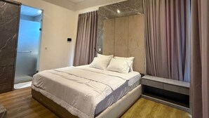 Chambre Double Deluxe, balcon, vue ville | Wi-Fi gratuit