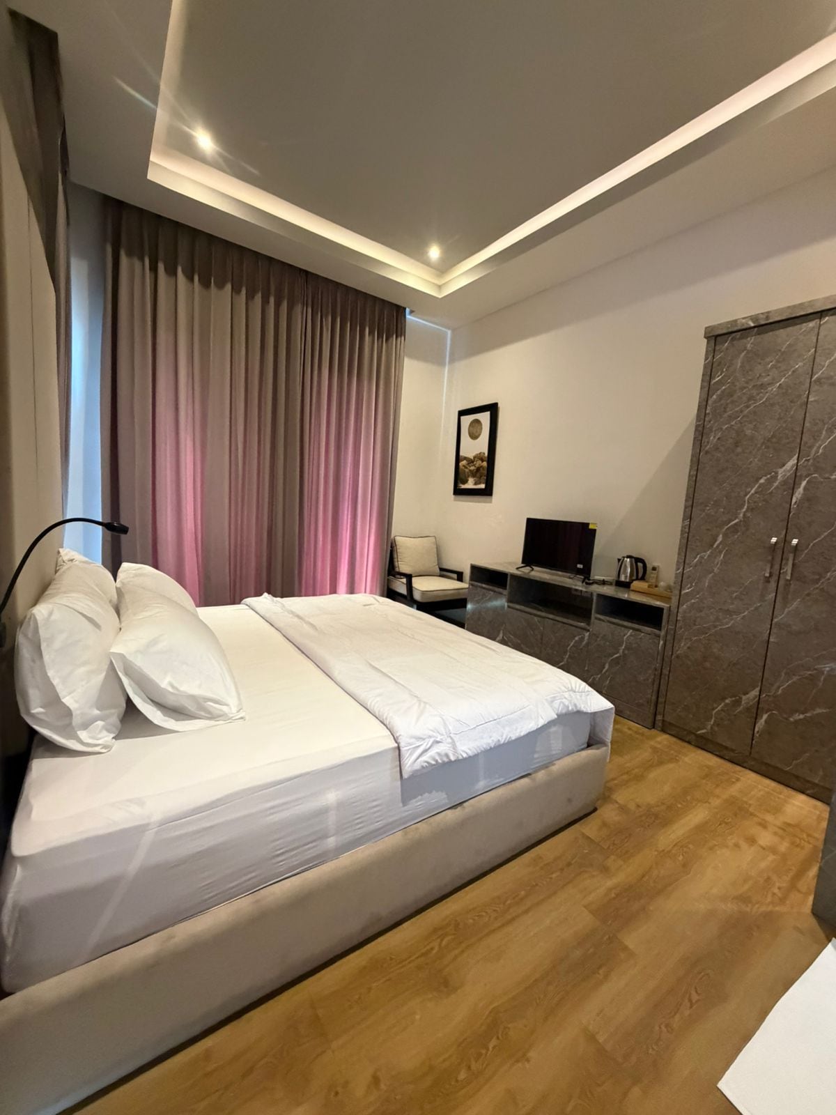 Deluxe Double Room, Balcony, City View | WiFi (free)