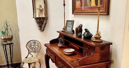 Delightful 3-bedroom house with pool, AC near Marina & Beach in Puerto Vallarta