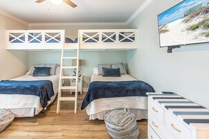 3 quartos, ferros/tábuas de passar roupa, Wi-Fi de cortesia