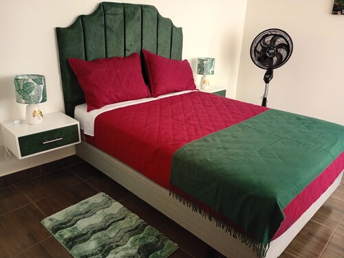 An Airbnb-style vacation rental, perfect if you're visiting Podocarpus Park.