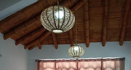 Valles de Olon - Ecuador Peaceful 3-bedroom house with AC charming Ruta del sol